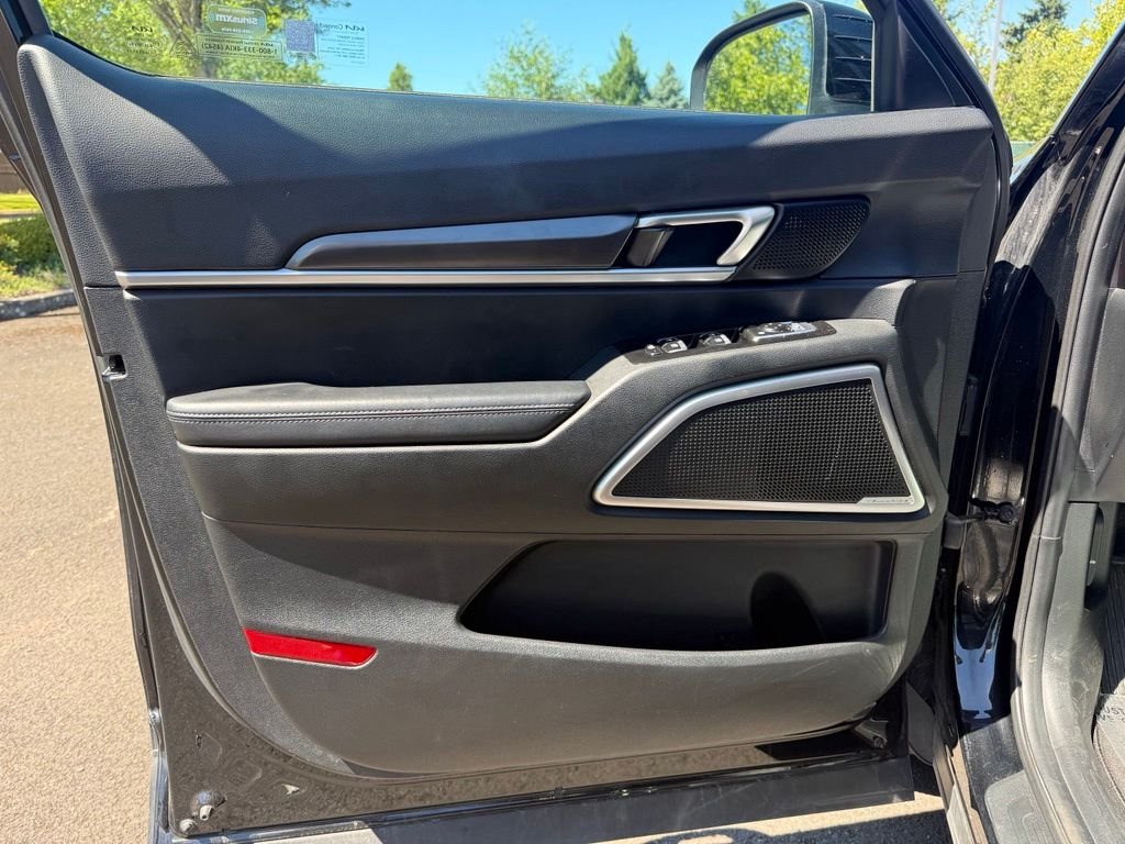 Used 2025 Ebony Black Kia S image 18
