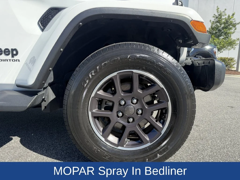 Certified Used 2022 Bright White Clearcoat Jeep Overland image 9