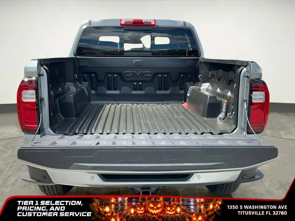 New 2026 Sterling Metallic GMC Elevation image 20