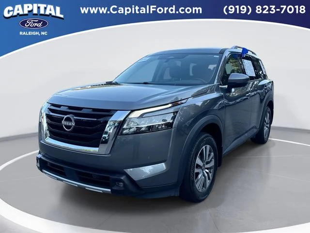 Used 2022 Gray Nissan SL image 1