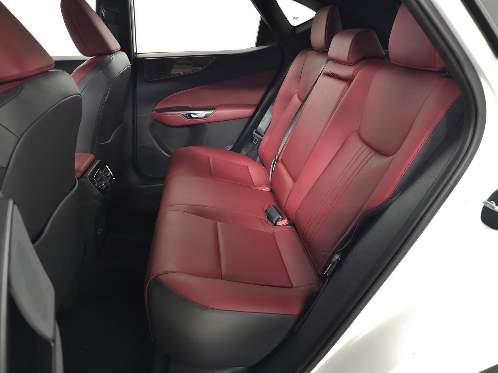 Certified Used 2025 White Lexus  image 31