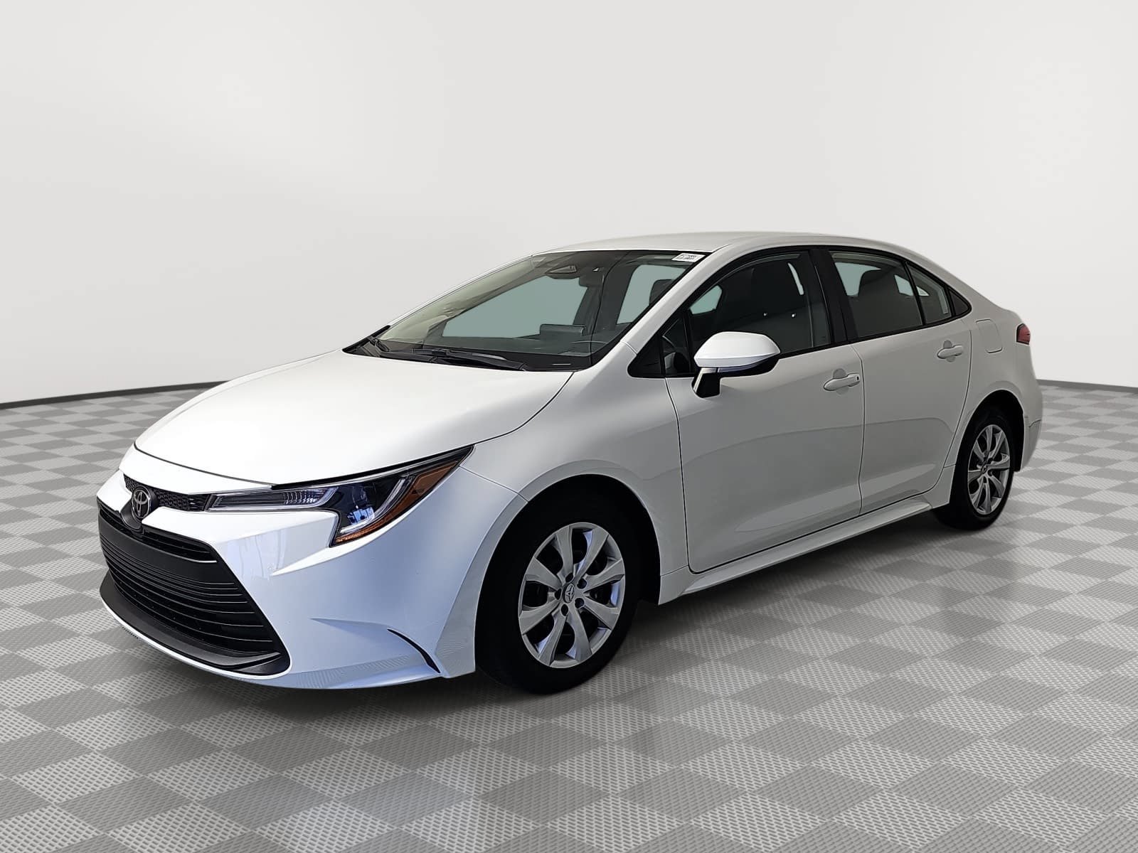 Used 2025 White Toyota LE image 4