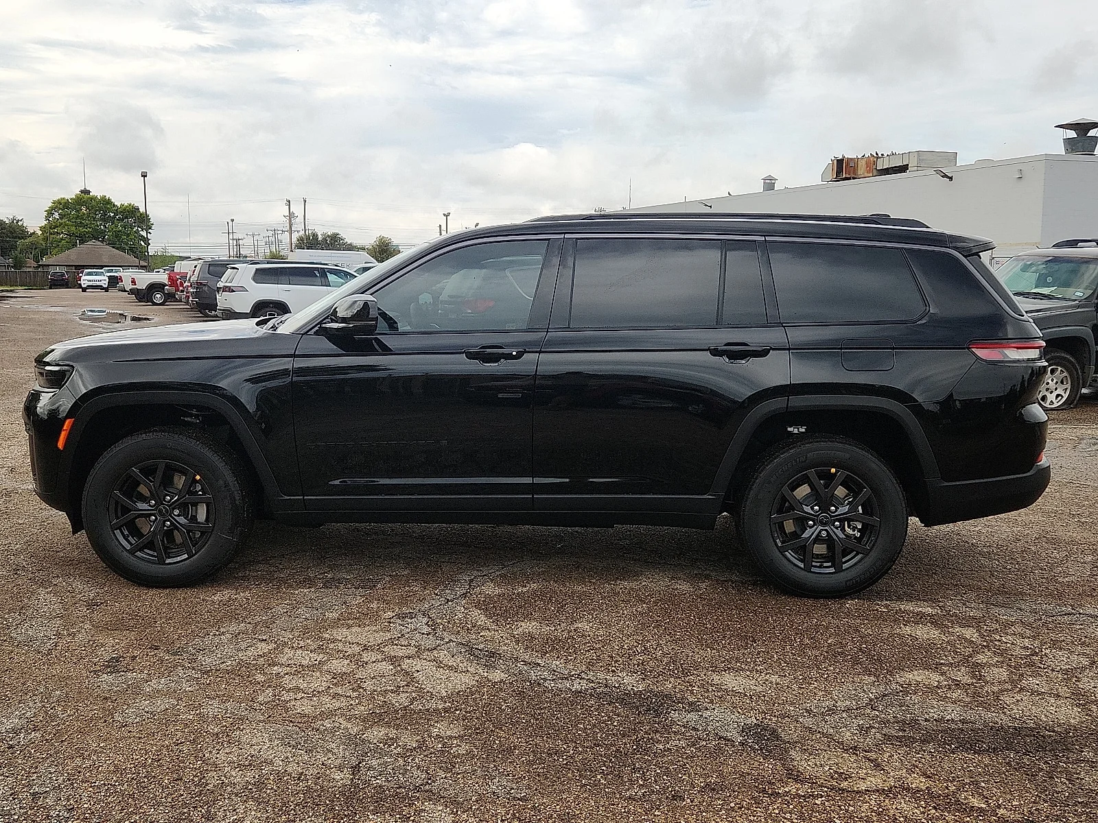 New 2027 PX8 High Gloss Jeep LAREDO 4X4 image 2