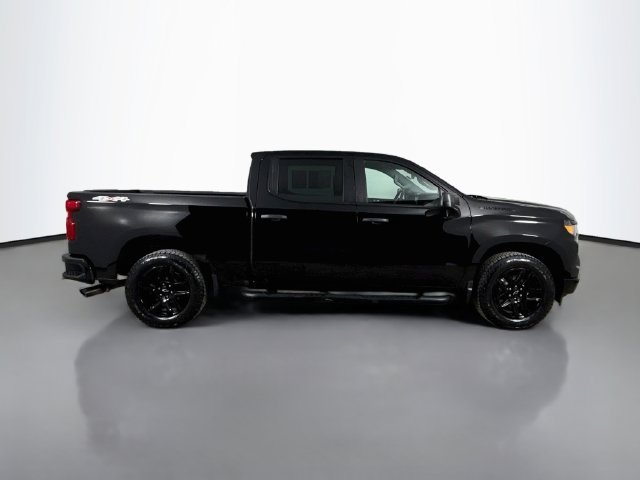 Used 2023 BLACK Chevrolet Custom image 13