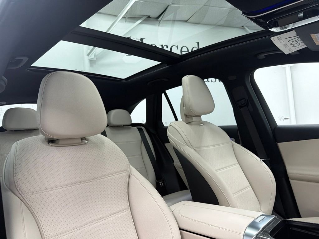New 2026 Black Mercedes-Benz GLC 300 image 29