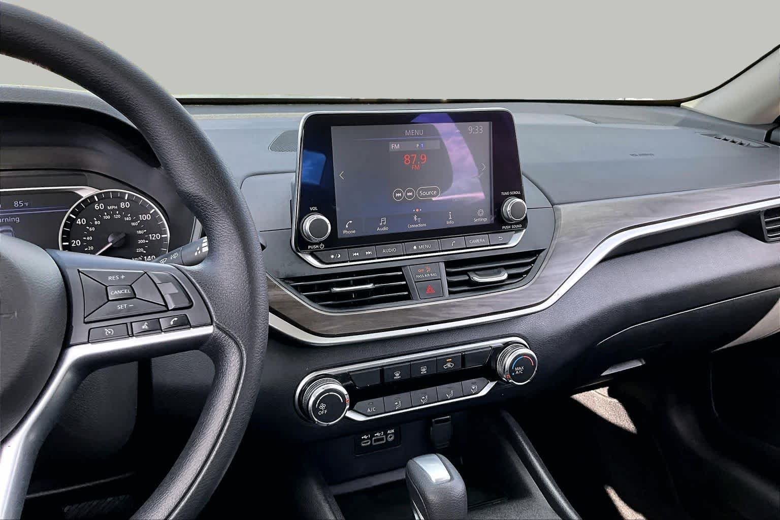 Used 2025 Gun Metallic Nissan SV image 7