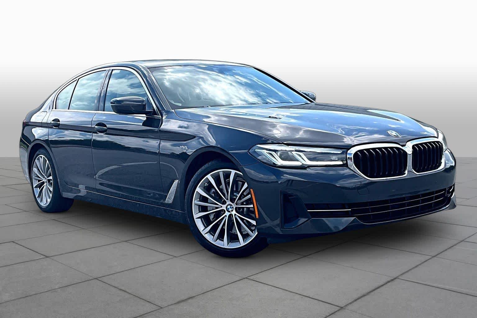 Used 2023 Dark Graphite Metallic BMW 530i image 3