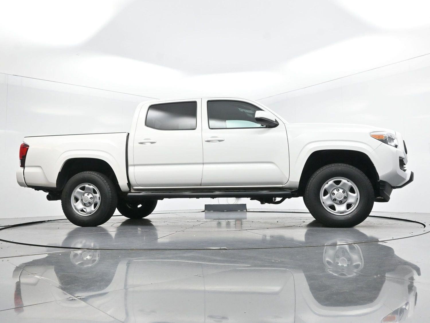 Used 2023 White Toyota SR image 46