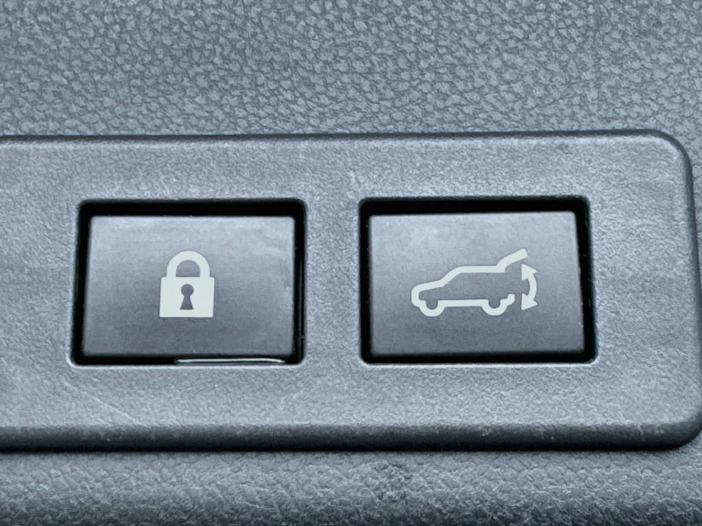 Used 2020 Blue Subaru Touring image 33