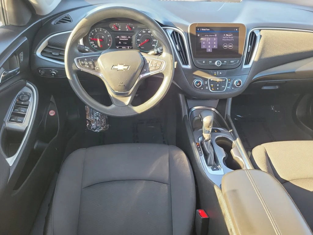 Used 2025 Gray Chevrolet LT image 17