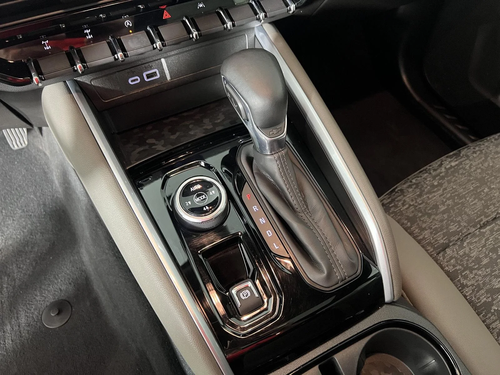 Used 2024 Sterling Gray Metallic Chevrolet ZR2 image 9