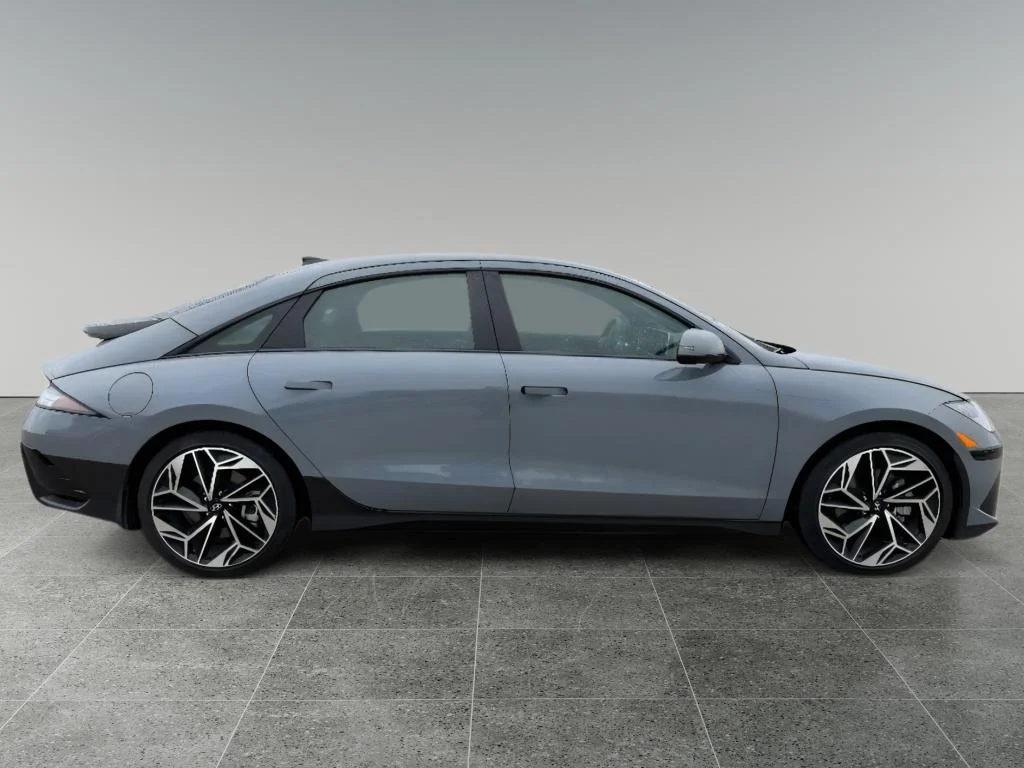 Used 2024 Transmission Blue Hyundai SEL image 5