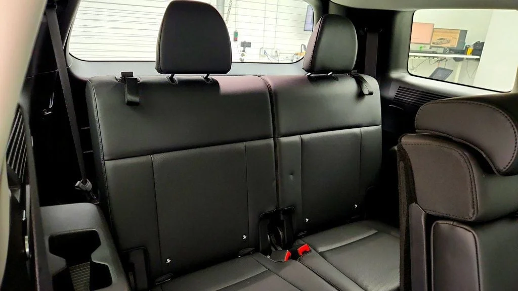 Used 2025 Phantom Black Hyundai SEL AWD image 19