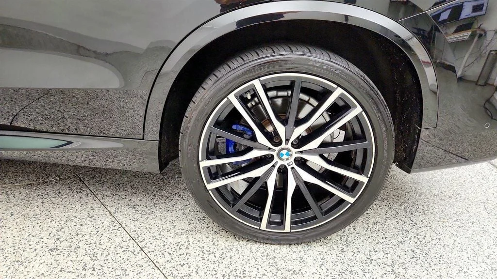 Used 2020 Black Sapphire Metallic BMW M50i Sports Activity Vehicle w/ Executive Pkg & Merino Leather image 9