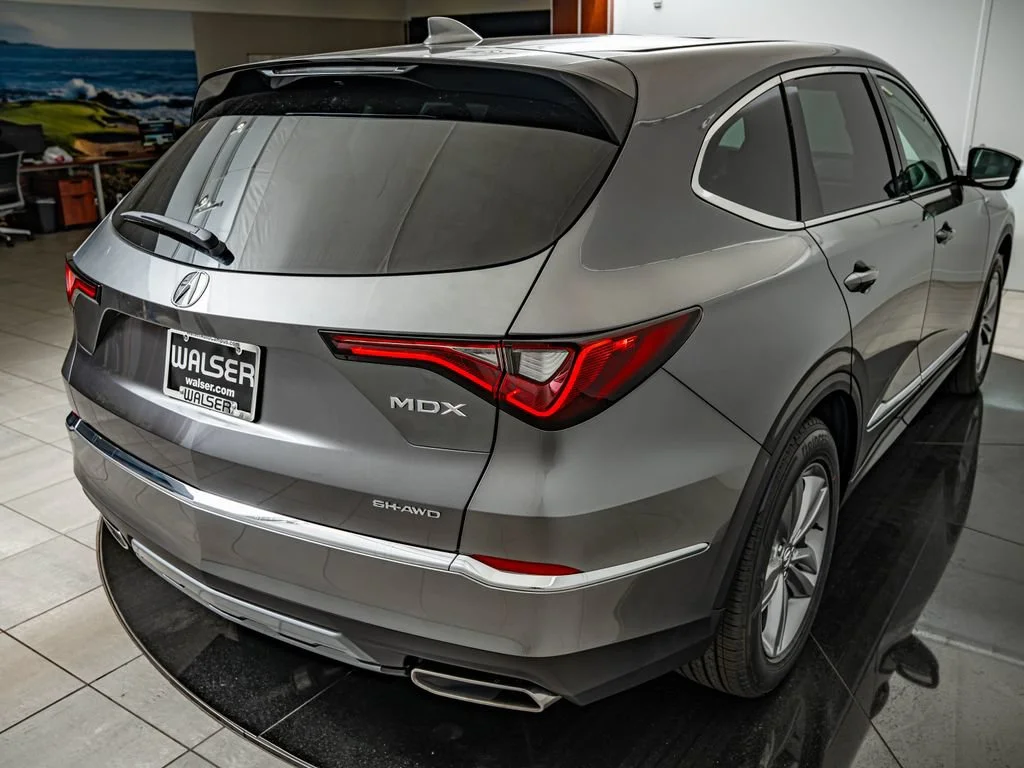 New 2026 Liquid Carbon Metallic Acura SH-AWD image 16