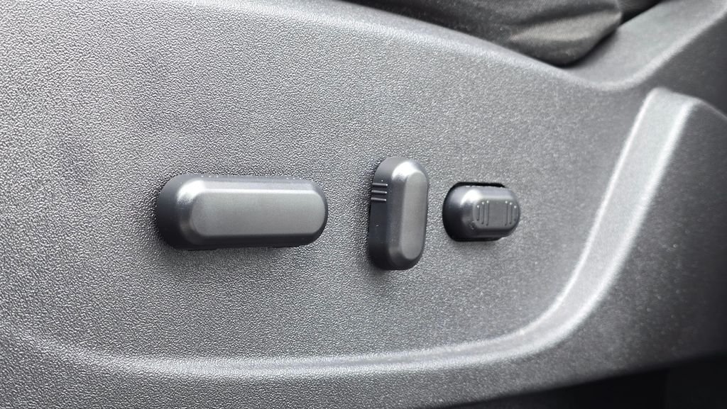 Used 2015 Tuxedo Black Ford Titanium image 27