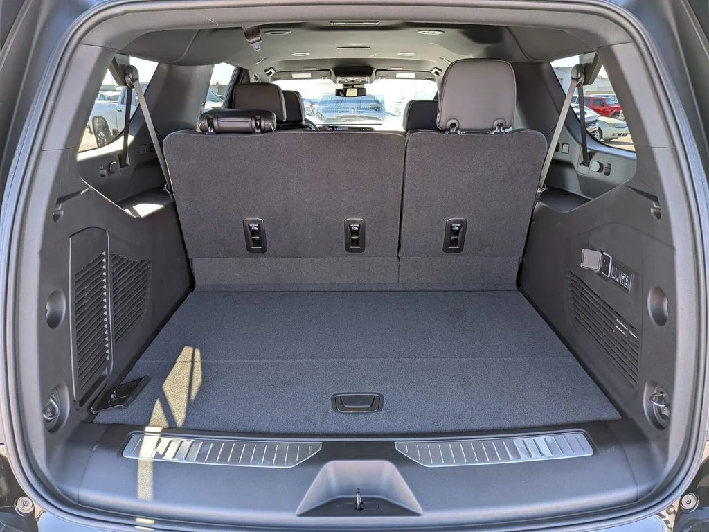 2026 Chevrolet Suburban Premier - Photo 27