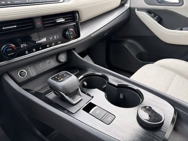 2023 Nissan Rogue SV - Photo 36