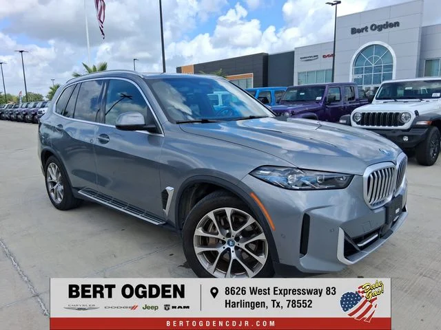 Used 2025 Gray BMW xDrive50e image 1