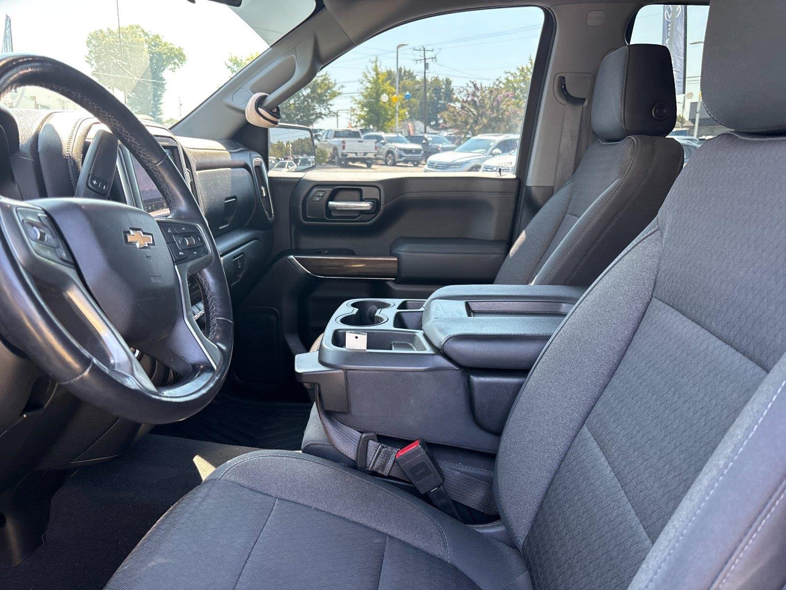 Used 2019 Silver Ice Metallic Chevrolet LT image 14