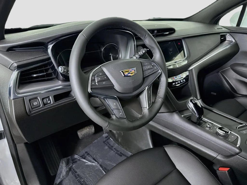 2026 Cadillac XT5 Luxury - Photo 9