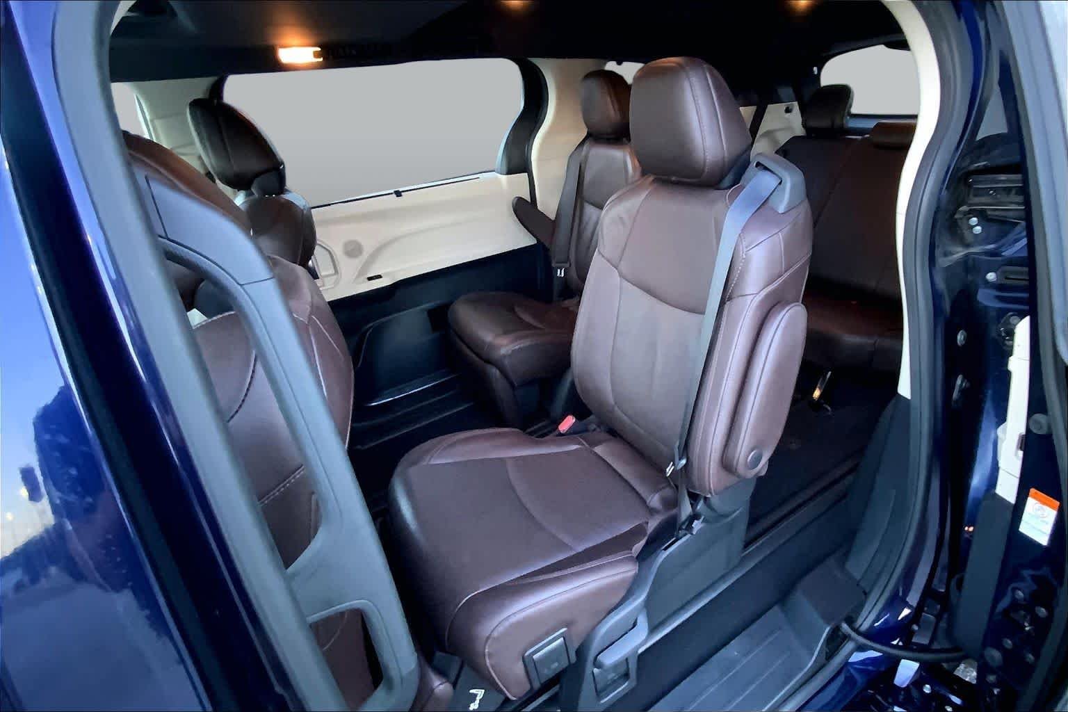 Used 2022 Blueprint Toyota Platinum image 18