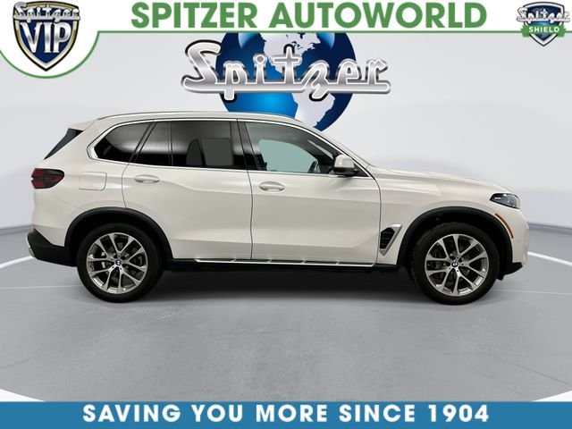 Used 2026 White BMW xDrive40i image 10