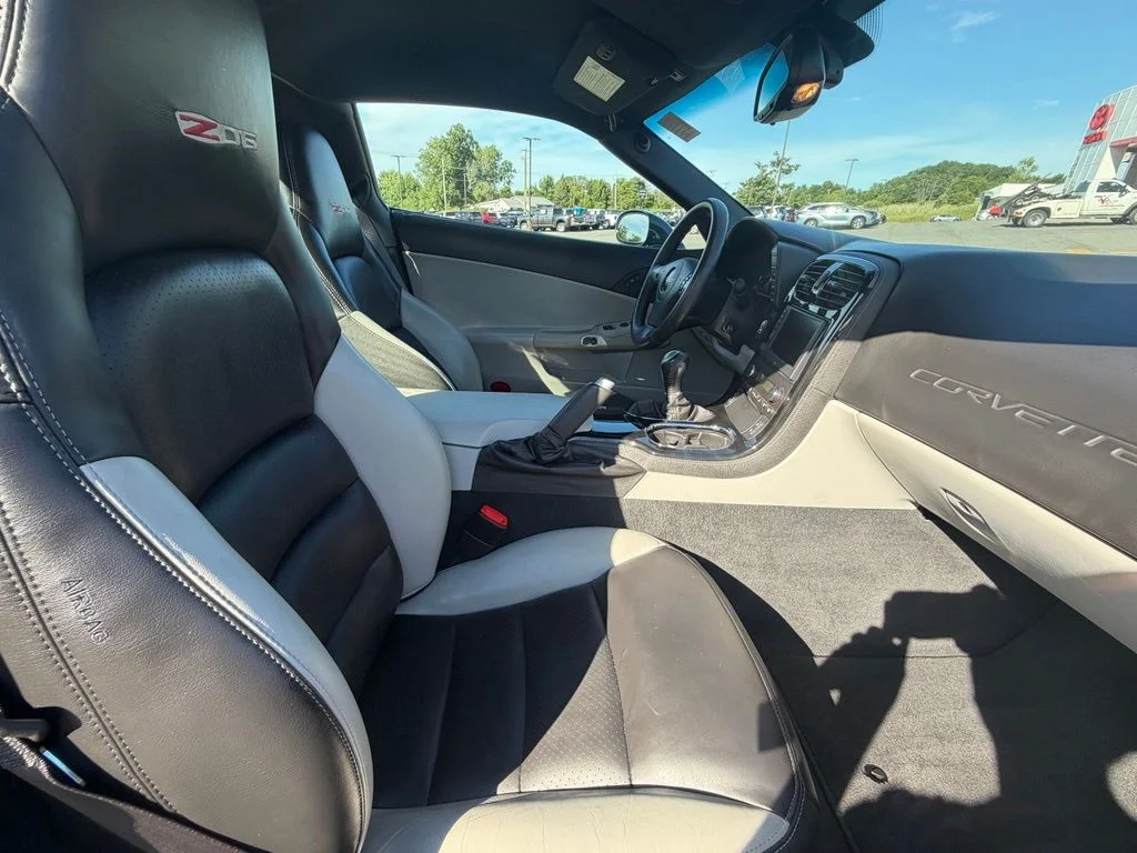 Used 2009 Gray Chevrolet Z06 image 38
