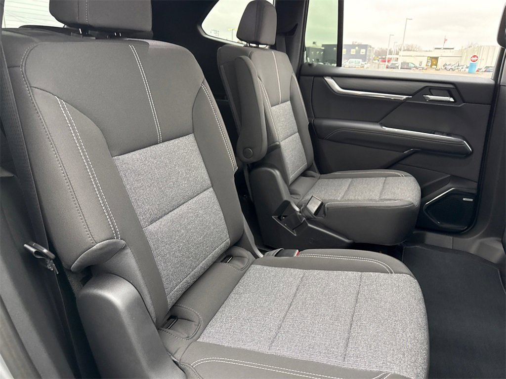 2026 GMC ACADIA - Image 36