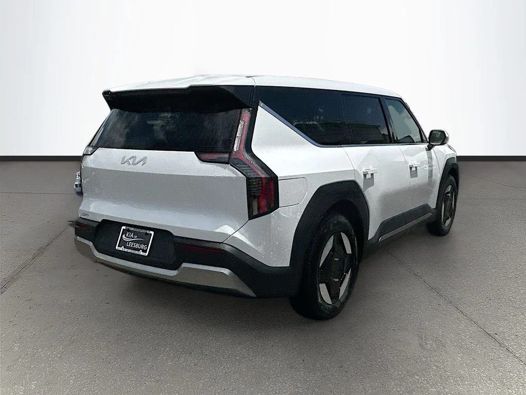 New 2026 Glacial White Pearl Kia Light Long Range RWD image 7