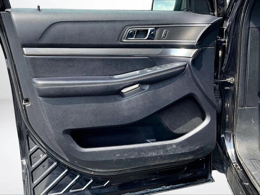 Used 2019 Black Ford XLT image 22