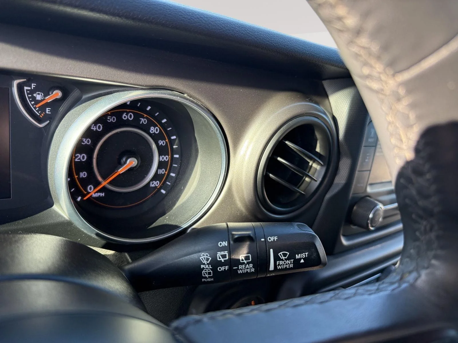 Used 2018 Black Clearcoat Jeep Sport S image 15