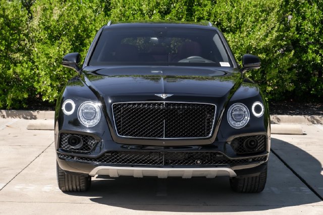 Used 2019 Black Crystal over Cricket Ball Bentley V8 image 6