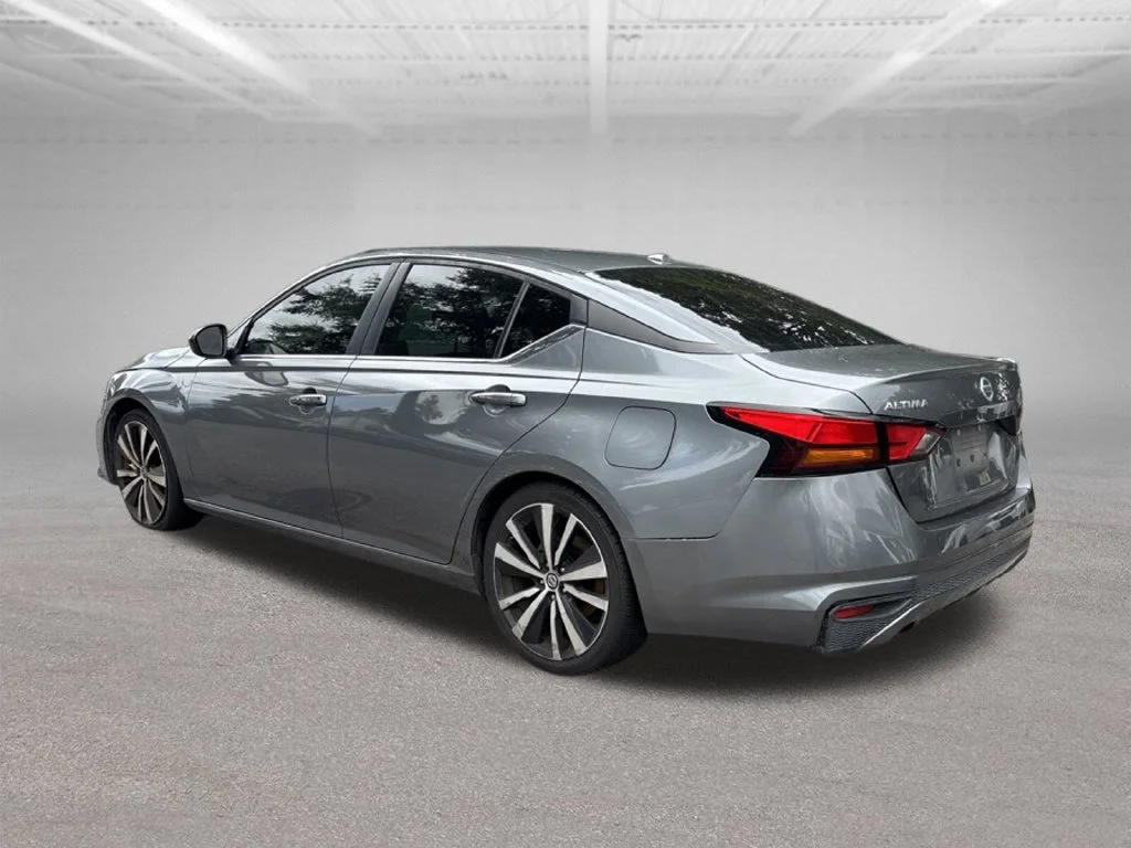 Used 2019 Gray Nissan 2.5 SR image 4
