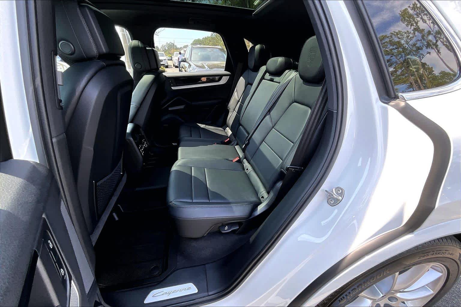 Used 2025 Carrara White Metallic Porsche  image 21