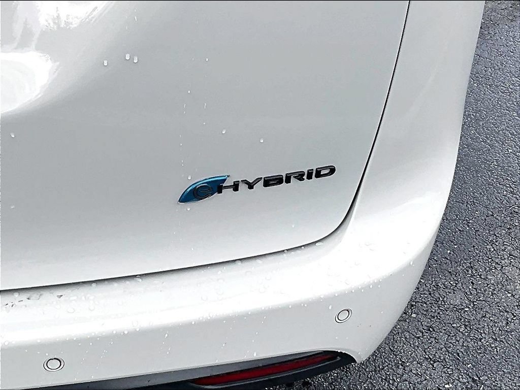 Used 2021 Luxury White Pearlcoat Chrysler Hybrid Touring image 28