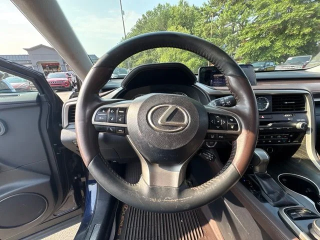 Used 2016  Lexus 350 image 10