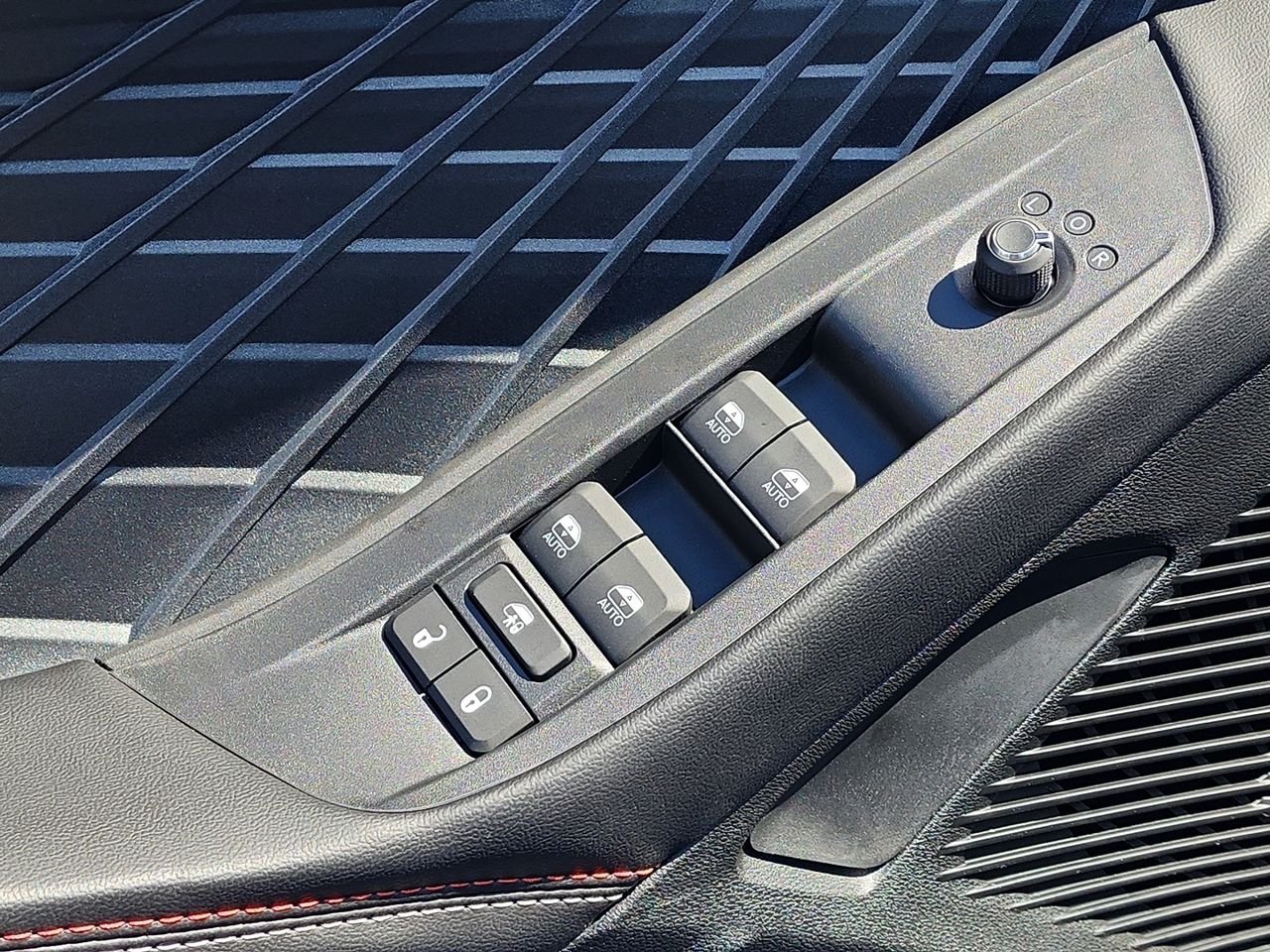 2026 Dodge Charger R/T - Photo 13