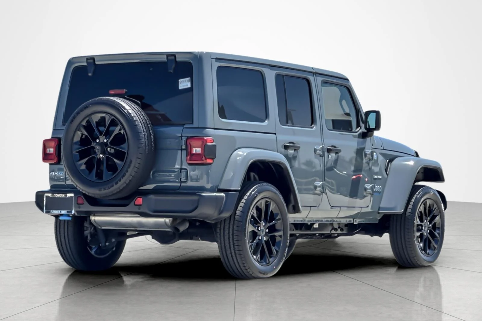 Used 2024 ANVIL CLEAR-COAT Jeep Sahara image 5