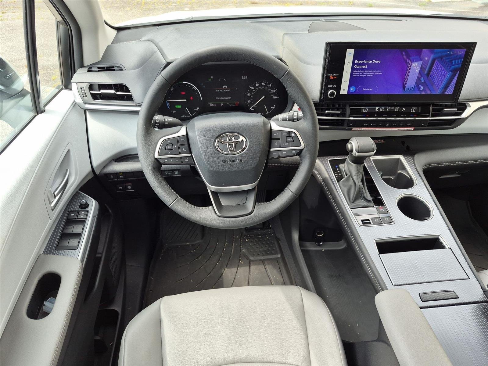 Used 2026 Wind Chill Pearl Toyota XLE image 34