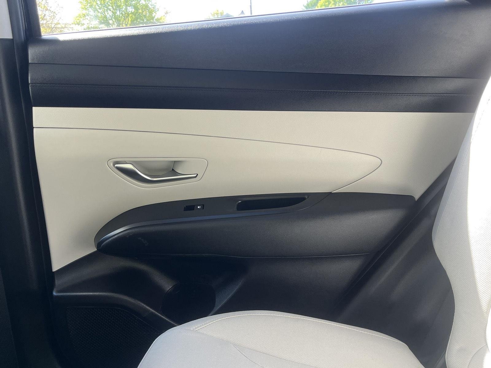 Used 2025 Phantom Black Hyundai SEL image 15