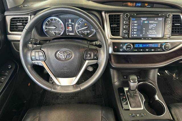 Certified Used 2016 BLIZZARD PEARL Toyota  image 18