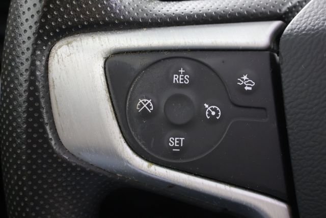 Used 2023 White GMC SLE image 11