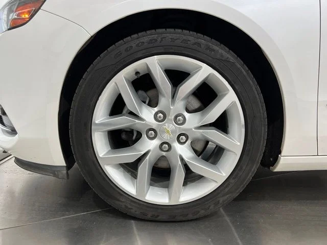 Used 2018 Pearl Chevrolet Premier image 21