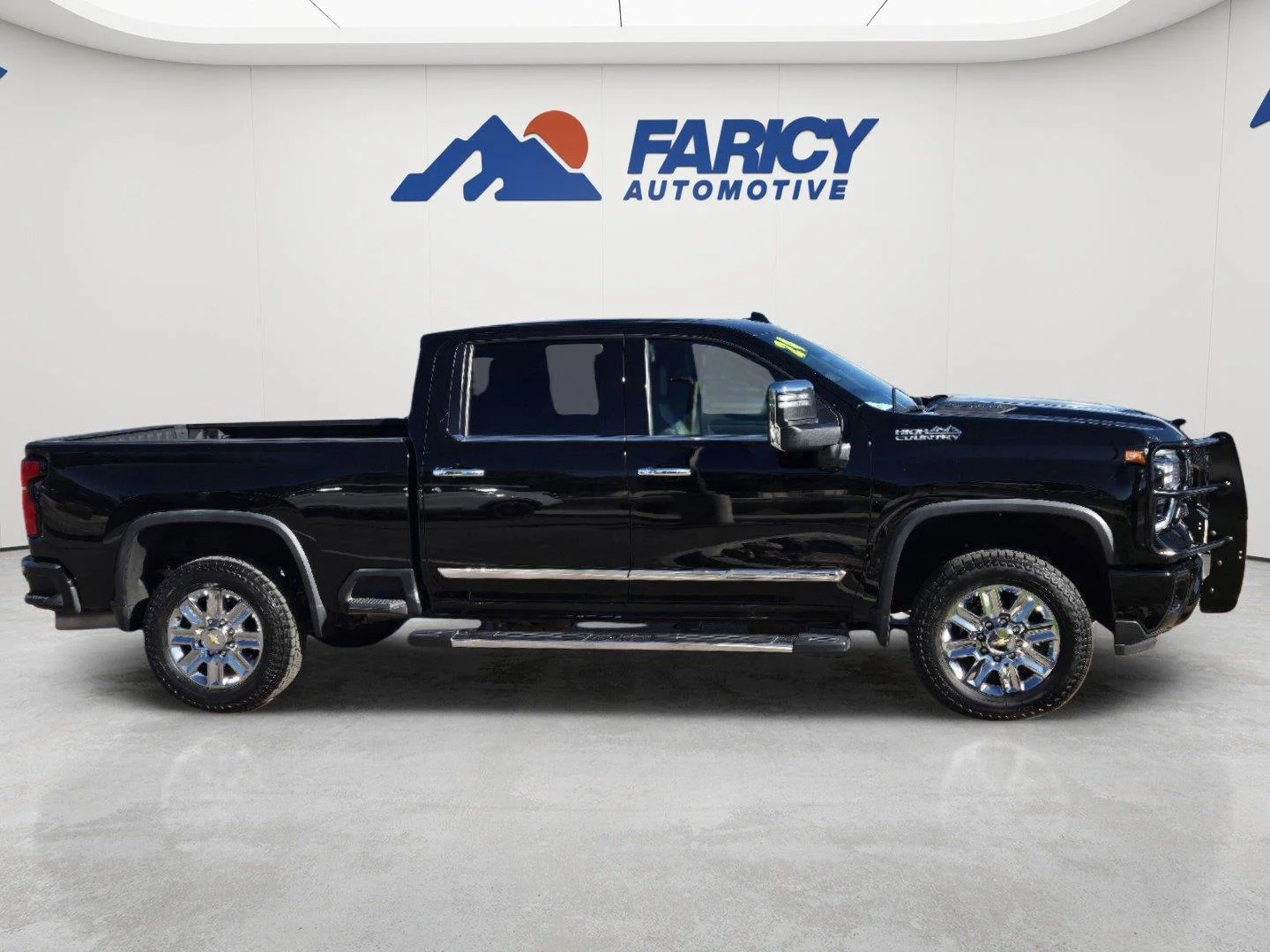 Used 2024 Black Chevrolet High Country image 5