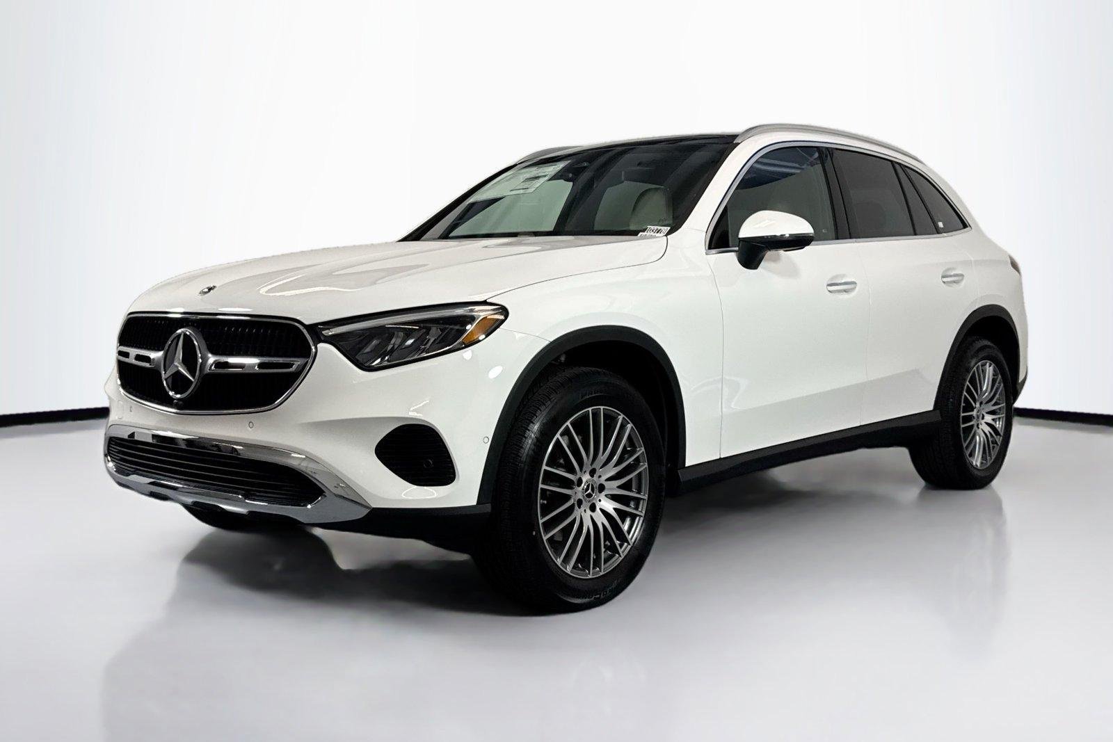New 2026 Polar White Mercedes-Benz GLC 300 image 1