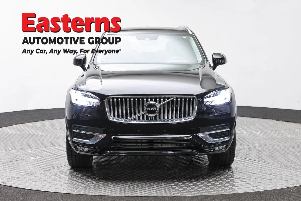 Used 2022 Black Volvo T6 Inscription image 2