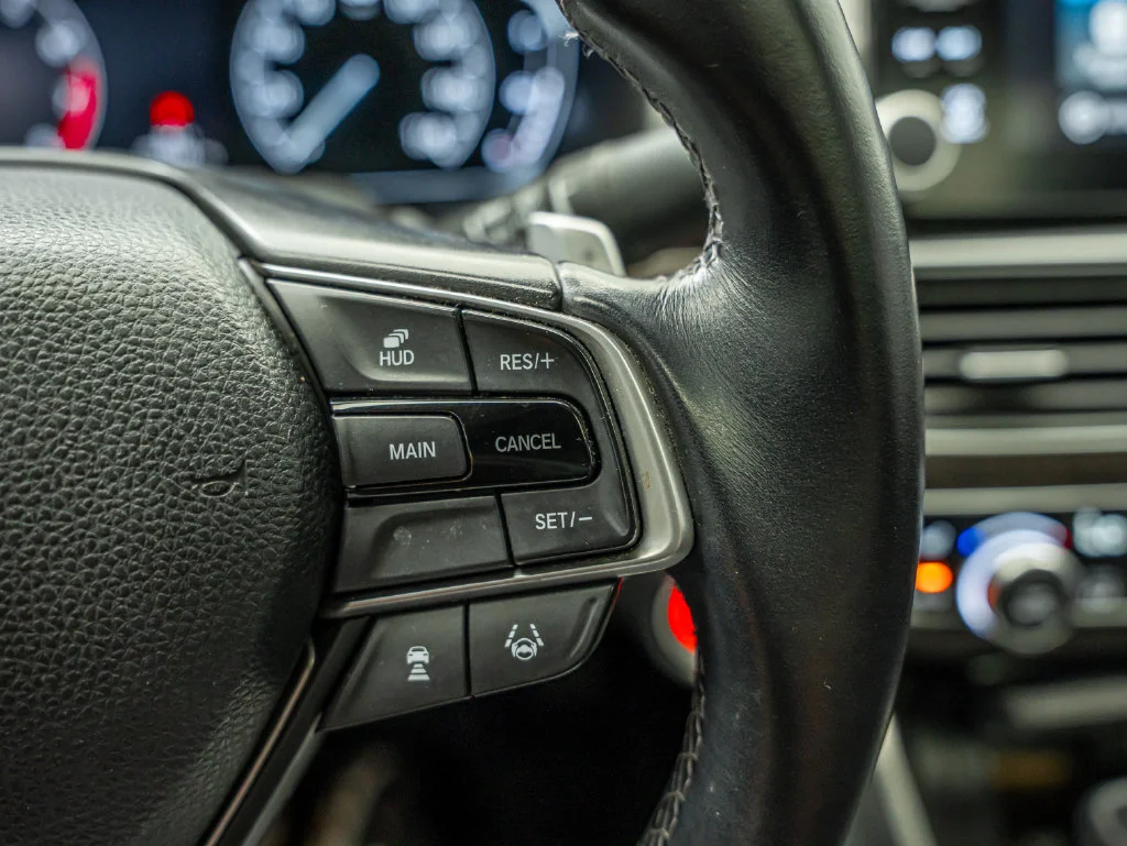 Used 2018 Gray Honda Touring image 28