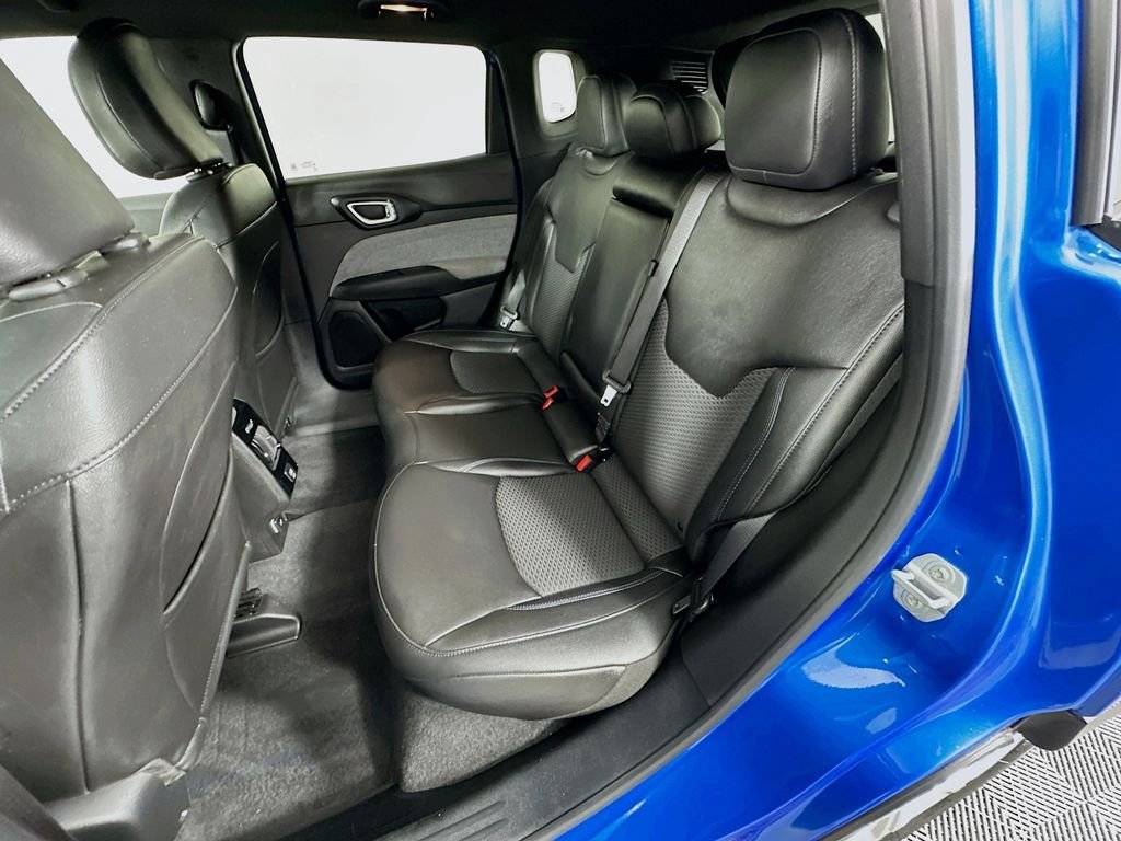 Used 2025 Blue Jeep Latitude image 23