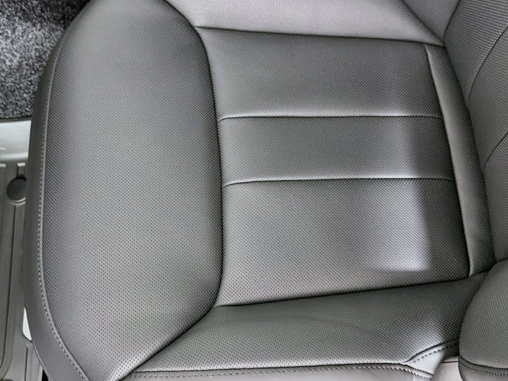 New 2027 Carpathian Grey Land Rover SE image 20